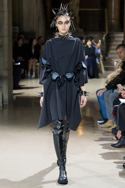 Look 29
